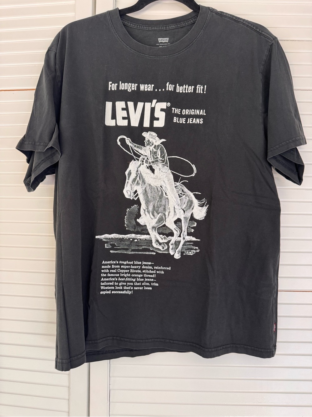 Levi's Men's Black Graphic Cowboy Logo Tee